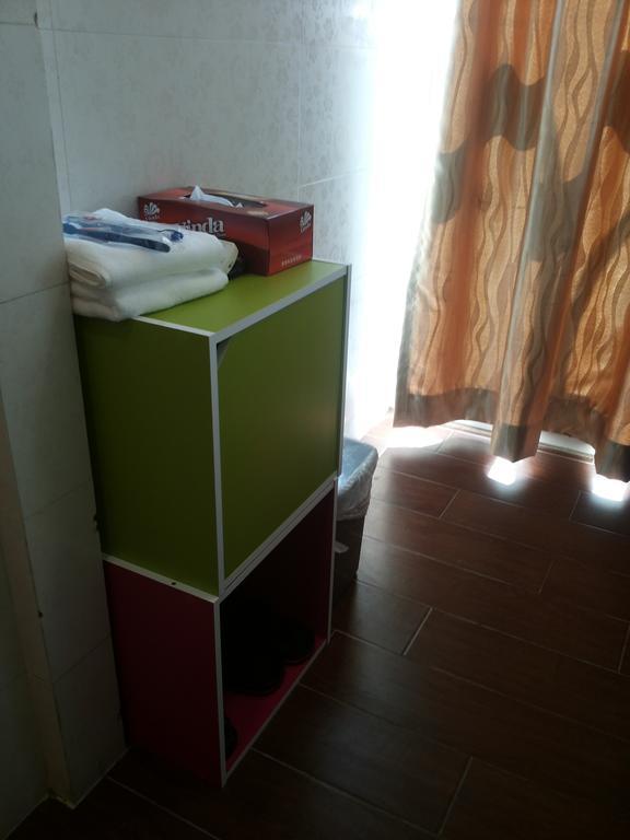 Lam Shan Hostel Хонконг Стая снимка