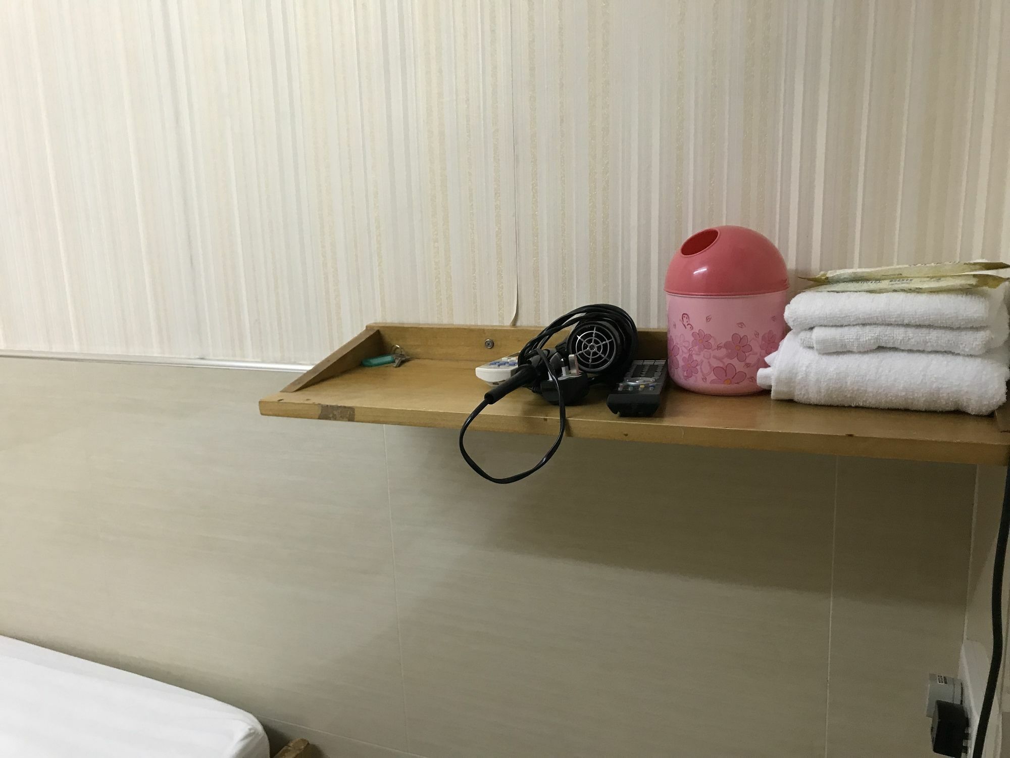 Lam Shan Hostel Хонконг Екстериор снимка